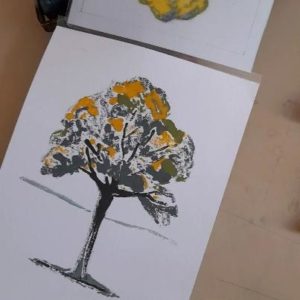 atelier artistique sur le thème de l'arbre